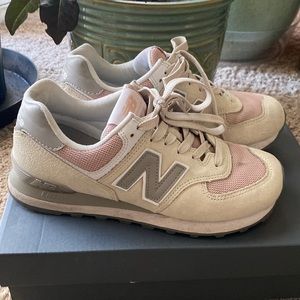 New Balance 574 (WL574WNA) size 7.5